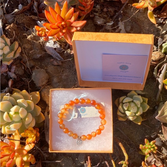 Matte Agate ♌️ Leo Zodiac Bracelet - Picture 1 of 10